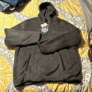 Mountain and Isles Sherpa qtr zip grey pullover